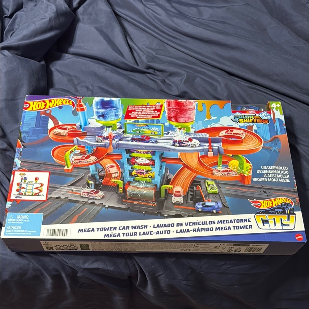 Mega Tower Car Wash Playset - Multicolor